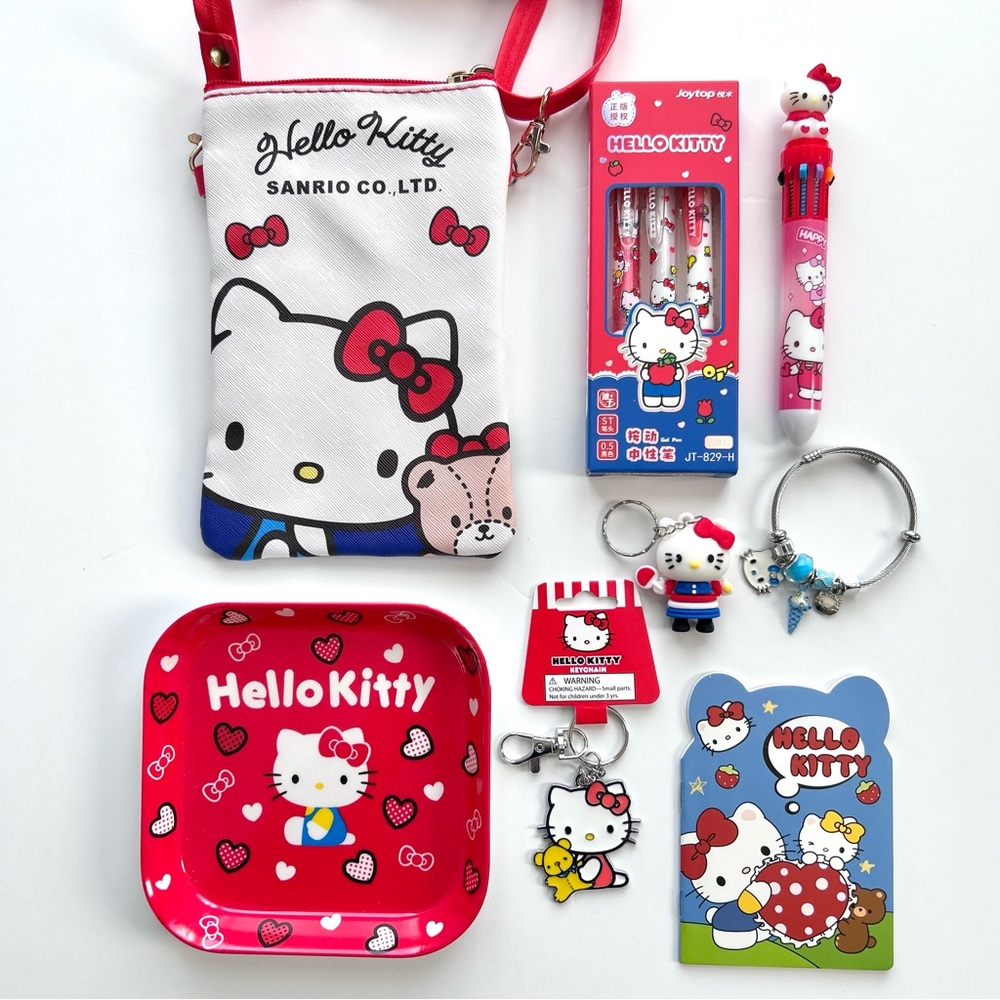 ❤️Hello Kitty Adorable 8-Piece Crossbody Bundle! - Picture 9 of 9